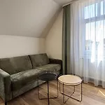 Am Stadthaus فندق نوينبورغ أم راين