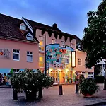 Am Stadthaus 3*