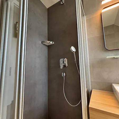 Am Stadthaus 3*