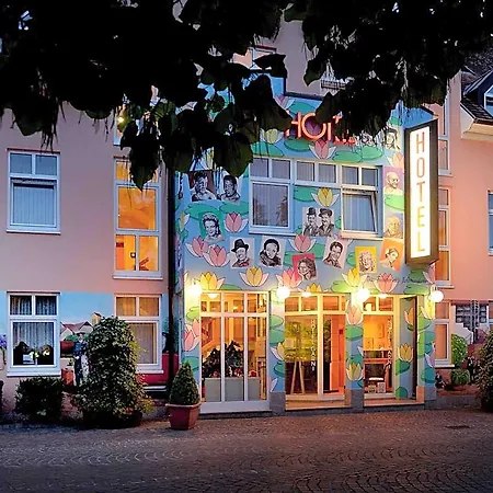 فندق Am Stadthaus نوينبورغ أم راين